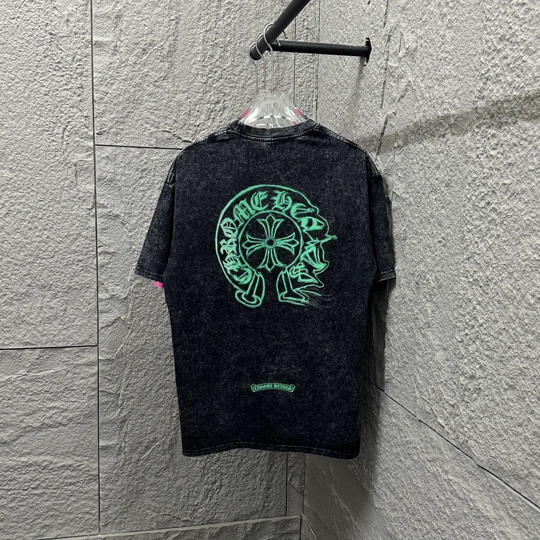 🅿️180 CH* Crow Heart* 2025 spring and summer new style Snowflake distressed washed retro round neck short sleeves Chest and front logo Horseshoe print Customized fabric Short-sleeved T-shirt Unisex Size: S M L XL XXL Color: Snowflake Black Snowflake Gray Snowflake Pink Snowflake Blue